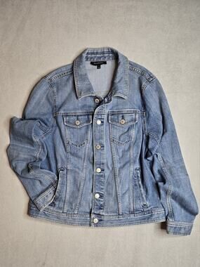 Talbots Women's Classic Denim Jacket Light Large Wash Trucker Jean Coat